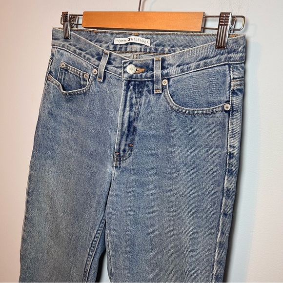 Vintage Tommy Hilfiger Jeans Women’s size 4 (28x31) Med Wash Straight Leg 90’s - Picture 2 of 8